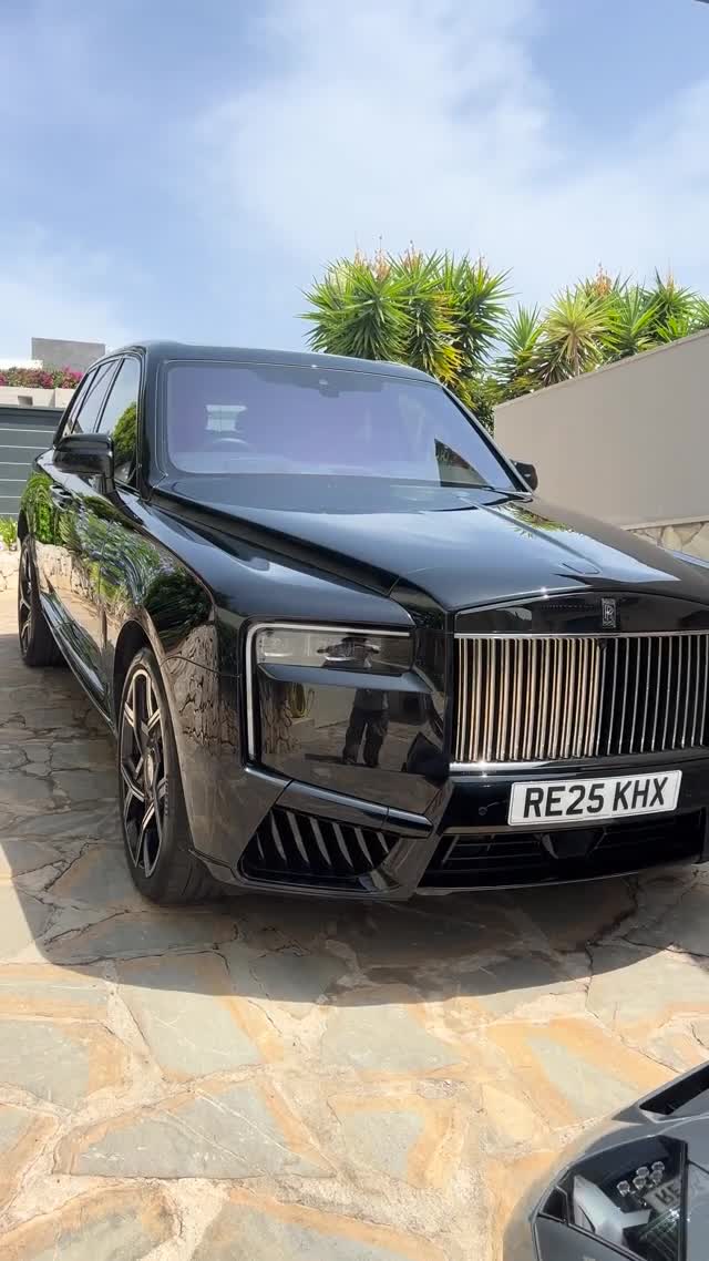 Rolls-Royce exterior detailing and paintwork